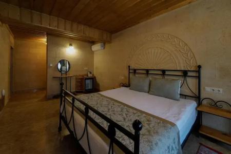 Luxury Cratus Stone Palace - 57