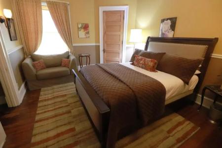 Inn at 835 Boutique - 4