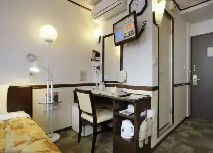 Toyoko Inn Hokkaido Sapporo-eki Nishi-guchi Hokudai Mae - 3