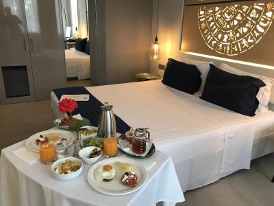 Lavris City Suites - 10