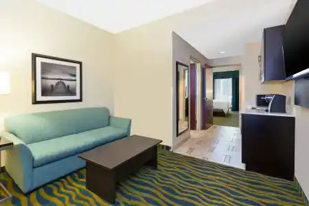 Holiday Inn Express & Suites - Oak Island Area, an IHG - 46