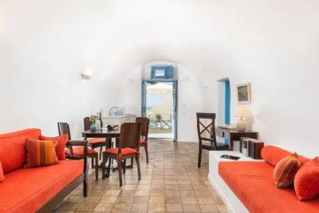 Pantelia Suites - 185