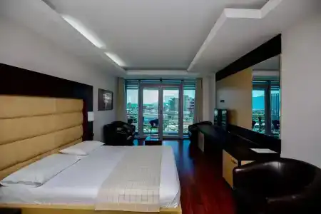 Vlora International - 94