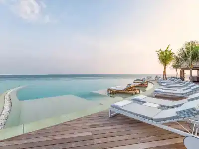 Hurawalhi Island Resort - 19
