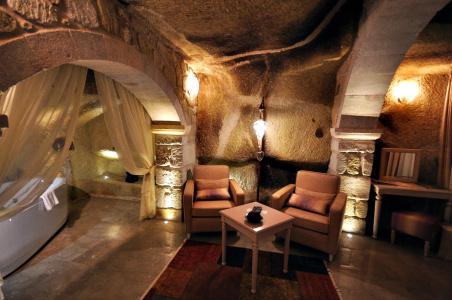 Tafoni Houses Cave - 18