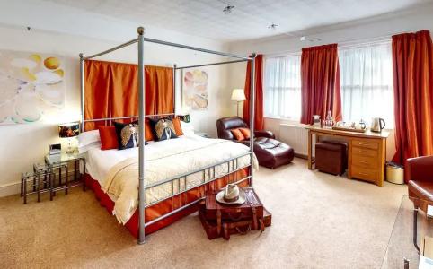 The Claremont - 11