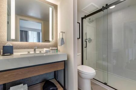 Sheraton Suites Old Town - 54