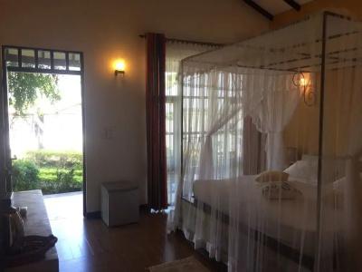 Lake Villa Resort - 2
