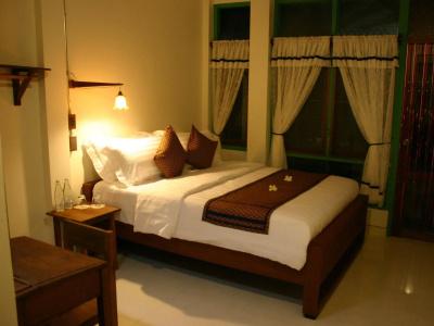 Pak Chiang Mai - 1