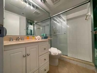 The Alexander All Suites - 630