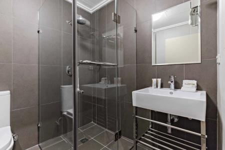 The Bayswater - 70