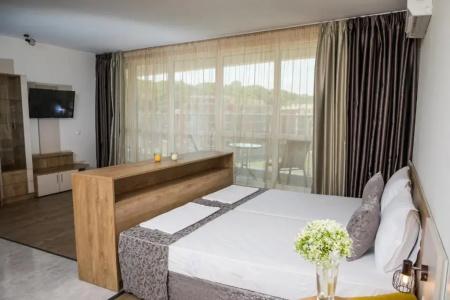Allure Beach Resort Aparthotel - 37