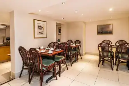 The Castleton - 16