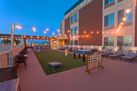 SpringHill Suites by Marriott Orange County - 24