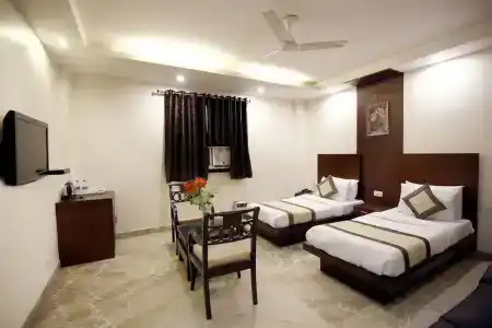 Paradise Inn - 75