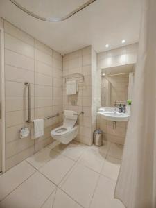 Rydges Latimer - 89