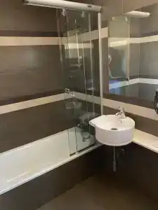 La Suite - 8
