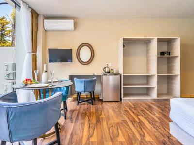 Bamboo Suites Boutique - 27