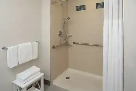 Cambria Miami Airport - Blue Lagoon - 88