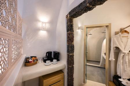 Athina Luxury Suites - 22