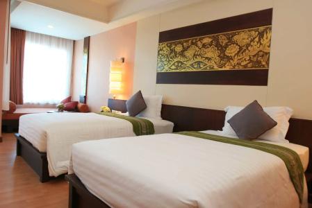 Grand Pacific Sovereign Resort & Spa - 4