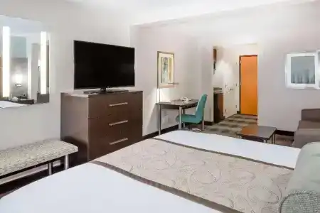 Wingate by Wyndham - Orlando International Airport - 11