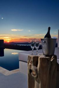 North Santorini - A Luxury Spa - 9