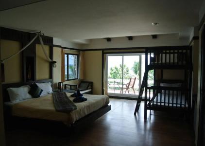 OYO 255 The Ocean Patong - 16