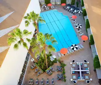 The Beverly Hilton - 28