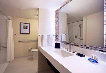 Fairfield Inn & Suites by Marriott - 7