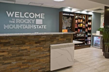 Hampton Inn & Suites Denver-Speer Boulevard - 18