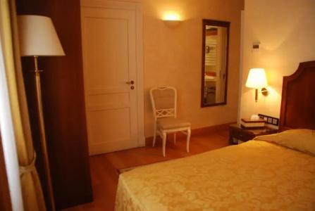 Siora Vittoria Boutique - 83