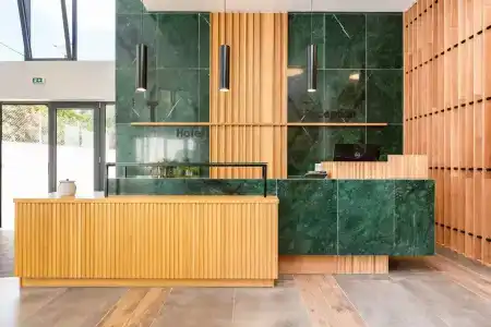 T Premium Suites - 15