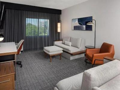 Courtyard Ballantyne - 30