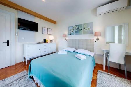 Mira Sea Front Guesthouse - 47