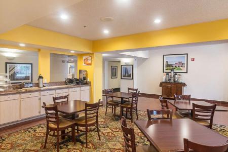Quality Inn & Suites West Chase - 20