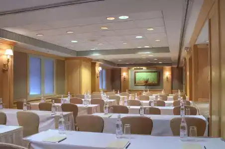 The Whitehall - 7