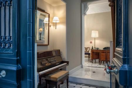 Noble Suites - 18