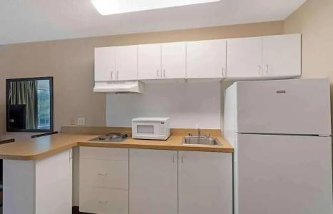Extended Stay America Suites - - Airport - 18