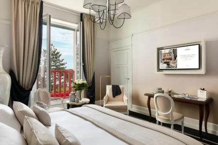 Hôtel Barrière L'Hermitage - 70