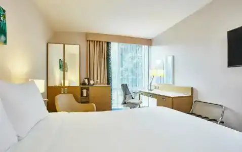 Hilton Garden Inn Birmingham Brindley Place - 40