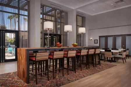 Hampton Inn & Suites Phoenix/Scottsdale - 34