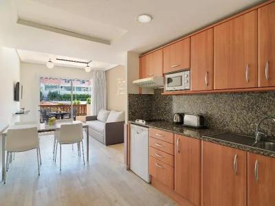 H10 Mediterranean Village - 44
