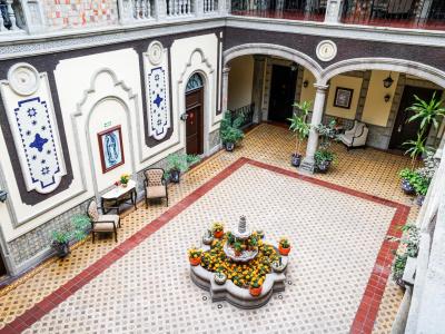 Morales Historical & Colonial Downtown Core - 29