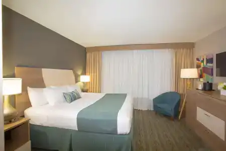 Best Western Plus Atlantic Beach Resort - 6