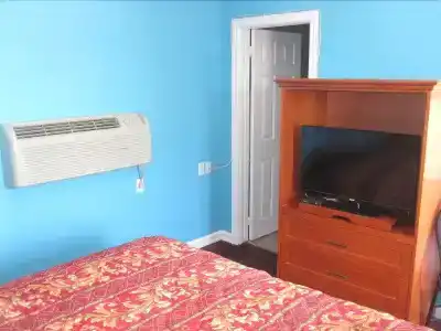Knights Inn - 2