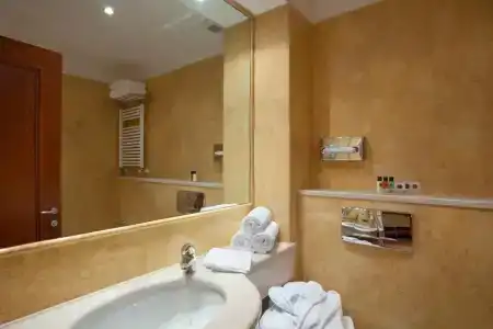 Holiday Inn Cagliari, An Ihg - 31