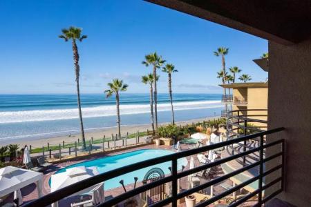 Pacific Terrace - 47