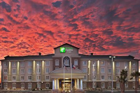 Holiday Inn Express & Suites West - 34