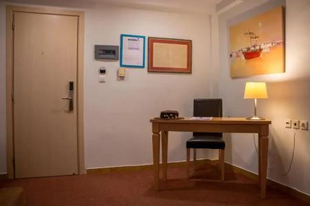 Apollo Resort Art - 137